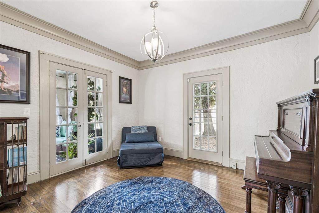 En Venta: $949,300 (5 camas, 3 baños, 3126 Pies cuadrados)