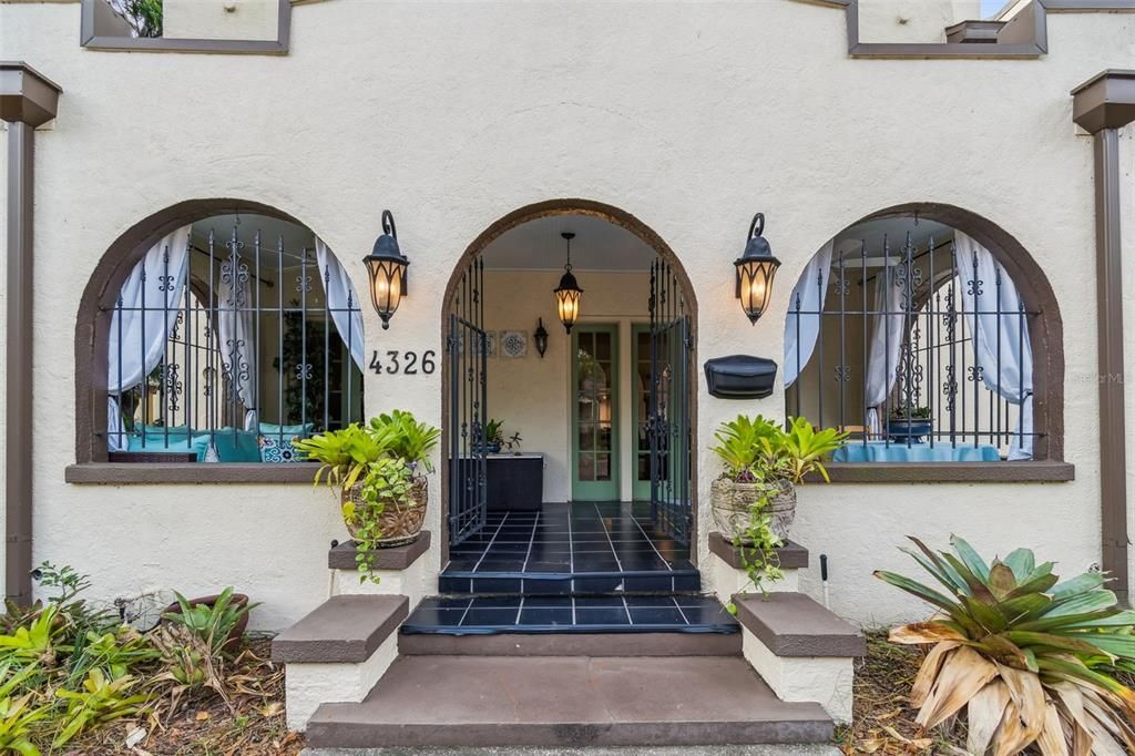 En Venta: $949,300 (5 camas, 3 baños, 3126 Pies cuadrados)