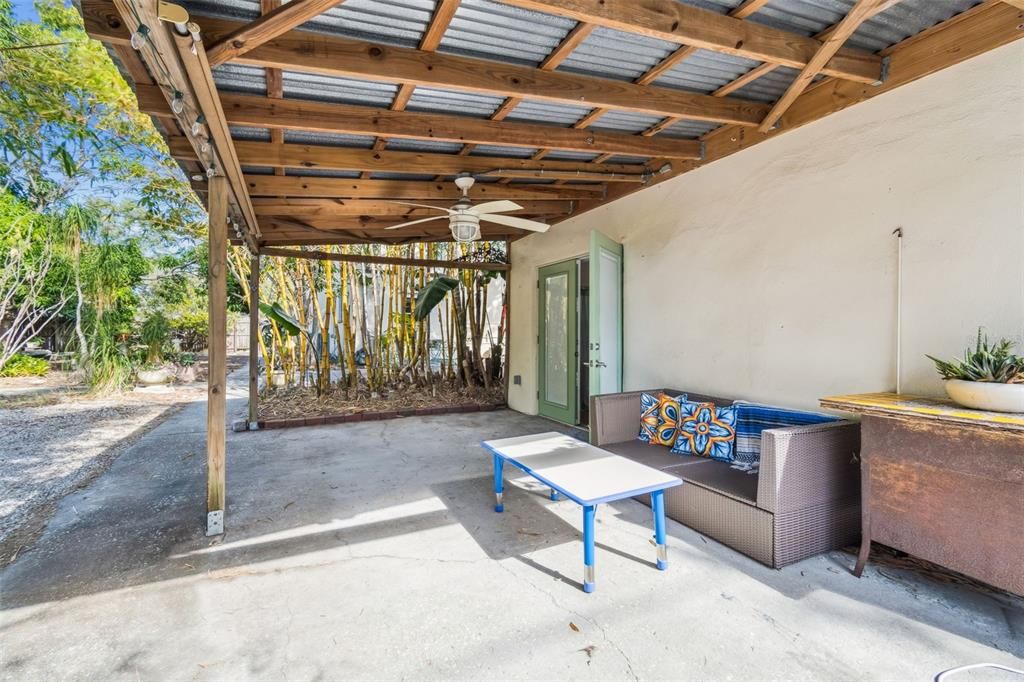 En Venta: $949,300 (5 camas, 3 baños, 3126 Pies cuadrados)