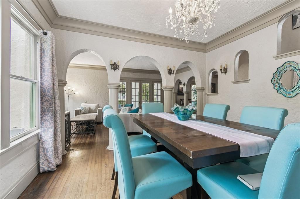 En Venta: $949,300 (5 camas, 3 baños, 3126 Pies cuadrados)