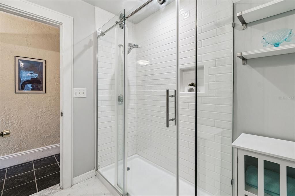 En Venta: $949,300 (5 camas, 3 baños, 3126 Pies cuadrados)