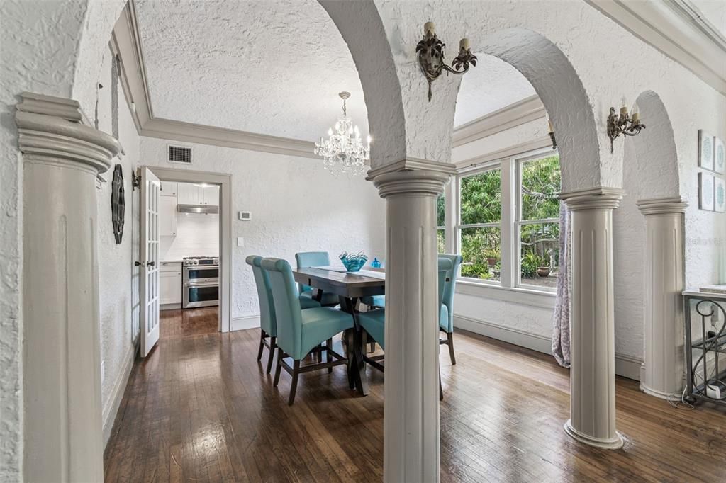 En Venta: $949,300 (5 camas, 3 baños, 3126 Pies cuadrados)