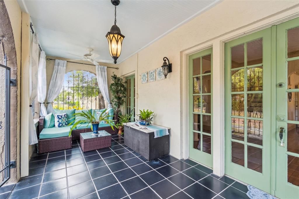 En Venta: $949,300 (5 camas, 3 baños, 3126 Pies cuadrados)