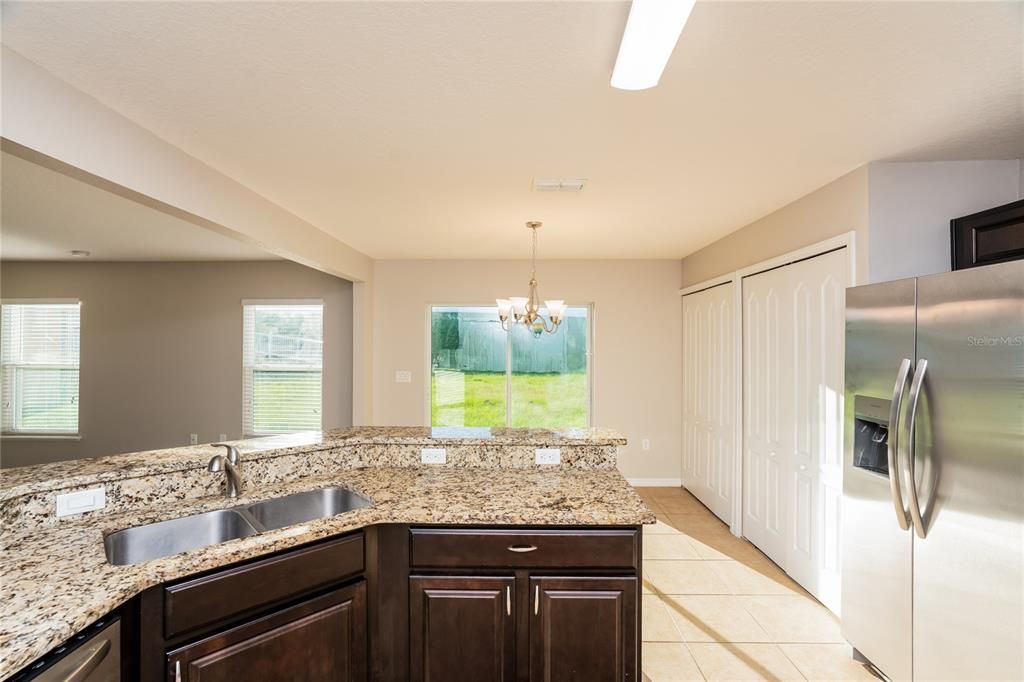 For Sale: $335,000 (4 beds, 2 baths, 1962 Square Feet)