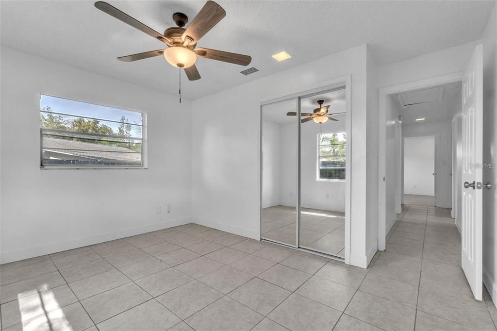 En Venta: $380,000 (3 camas, 2 baños, 1383 Pies cuadrados)