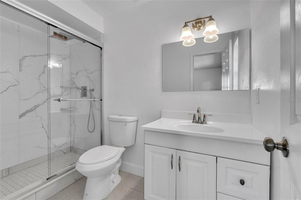 En Venta: $380,000 (3 camas, 2 baños, 1383 Pies cuadrados)