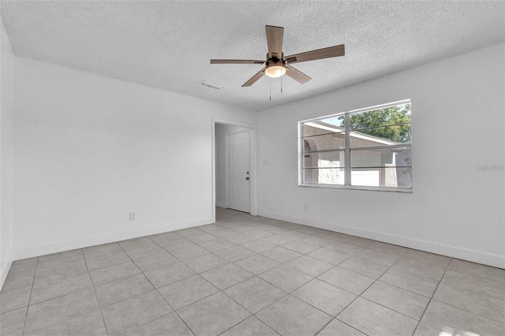 En Venta: $380,000 (3 camas, 2 baños, 1383 Pies cuadrados)