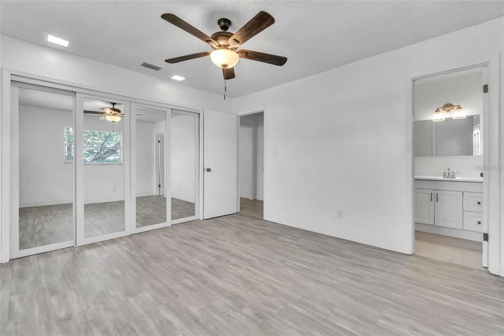 En Venta: $380,000 (3 camas, 2 baños, 1383 Pies cuadrados)