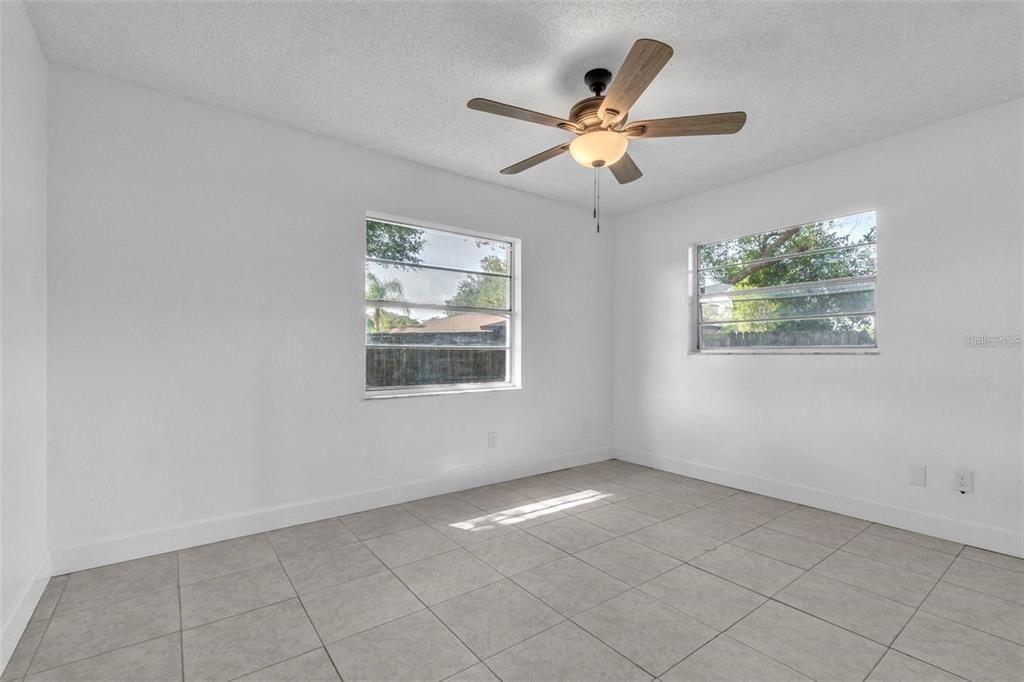 En Venta: $380,000 (3 camas, 2 baños, 1383 Pies cuadrados)