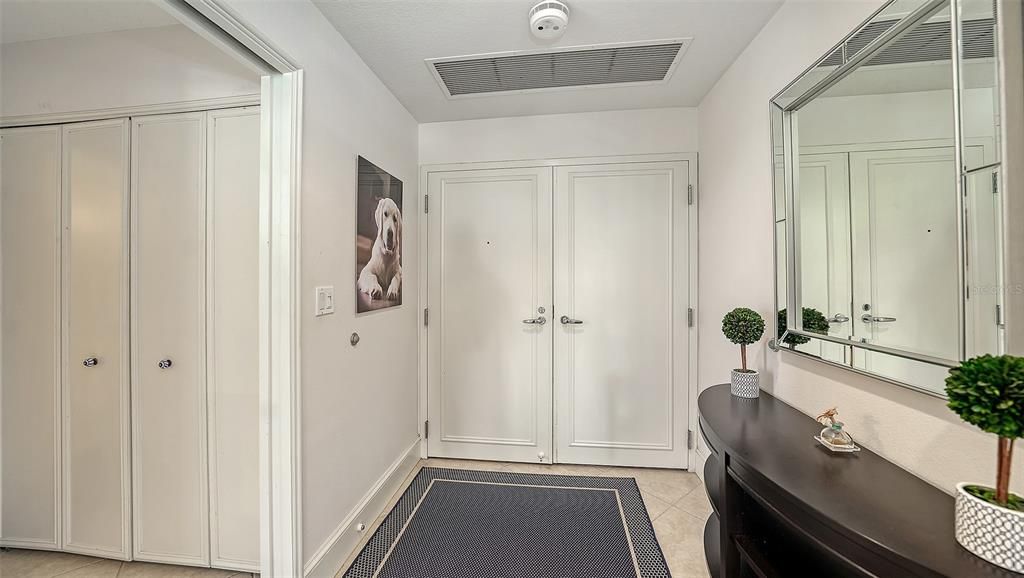 For Sale: $659,000 (2 beds, 2 baths, 1276 Square Feet)