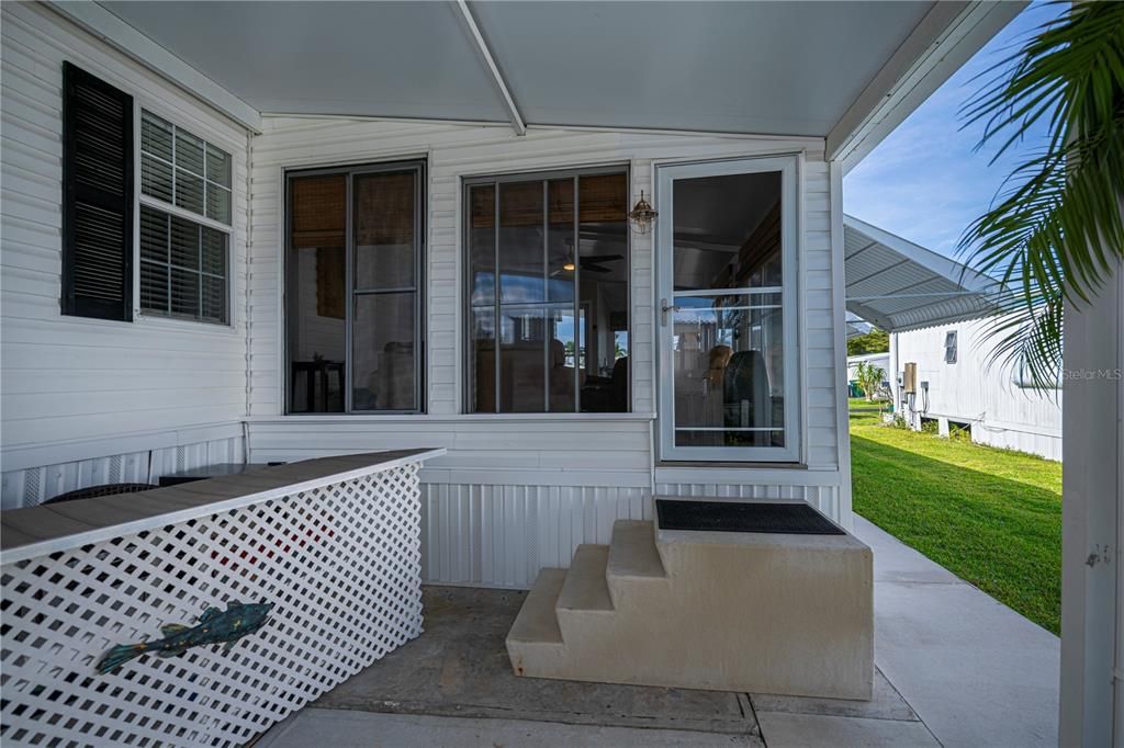 На продажу: $125,000 (2 спален, 2 ванн, 896 Квадратных фут)