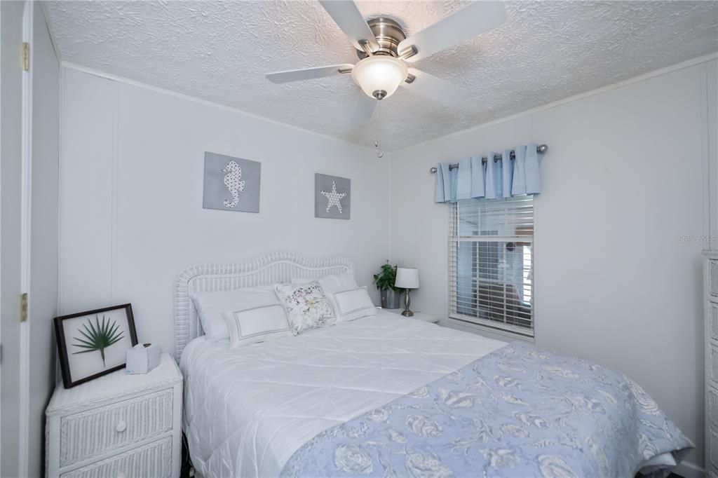 На продажу: $125,000 (2 спален, 2 ванн, 896 Квадратных фут)