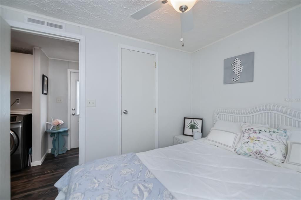 На продажу: $125,000 (2 спален, 2 ванн, 896 Квадратных фут)