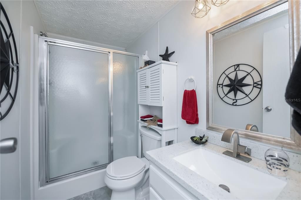 На продажу: $125,000 (2 спален, 2 ванн, 896 Квадратных фут)