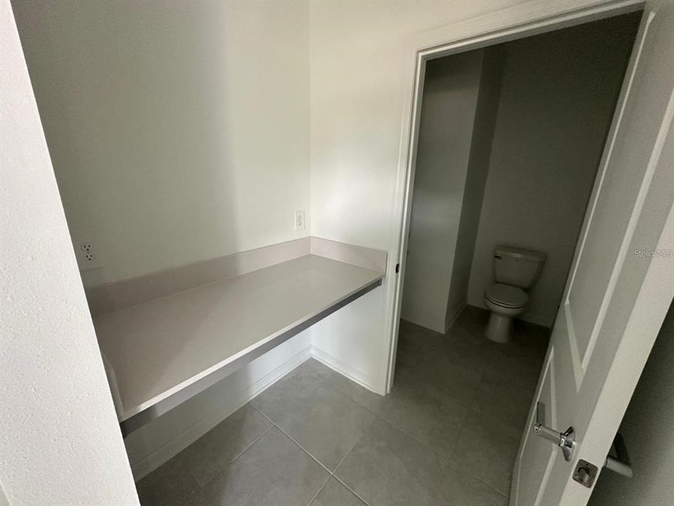 For Sale: $470,000 (3 beds, 2 baths, 1787 Square Feet)