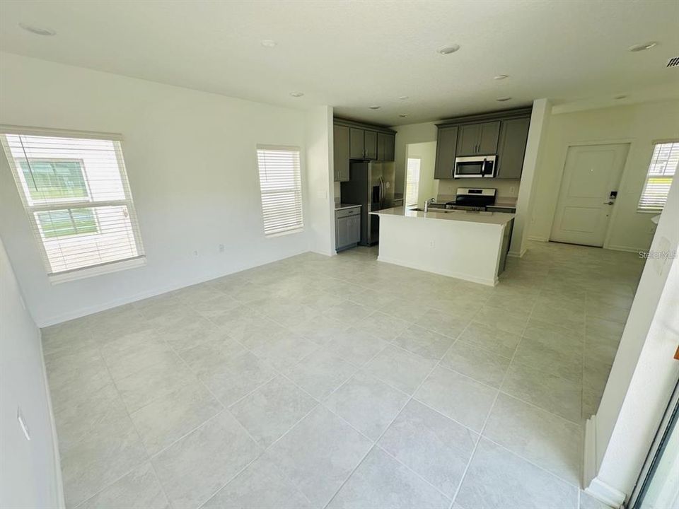 For Sale: $470,000 (3 beds, 2 baths, 1787 Square Feet)