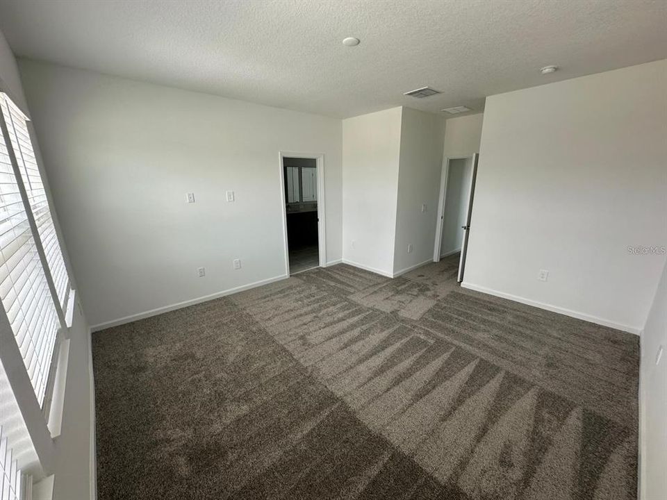 For Sale: $470,000 (3 beds, 2 baths, 1787 Square Feet)