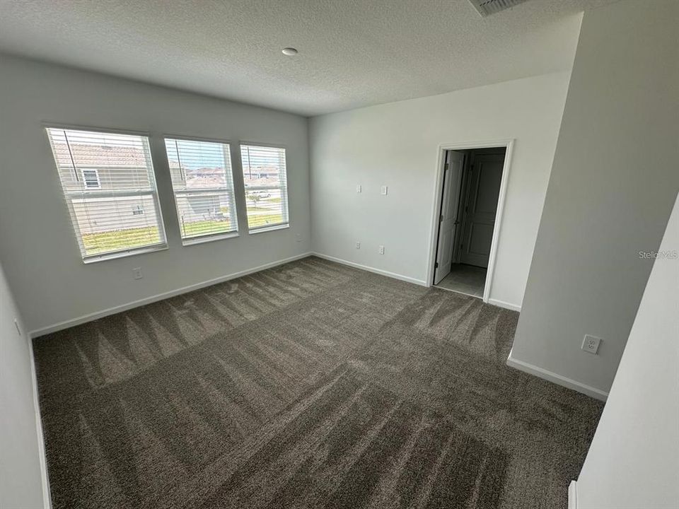 For Sale: $470,000 (3 beds, 2 baths, 1787 Square Feet)