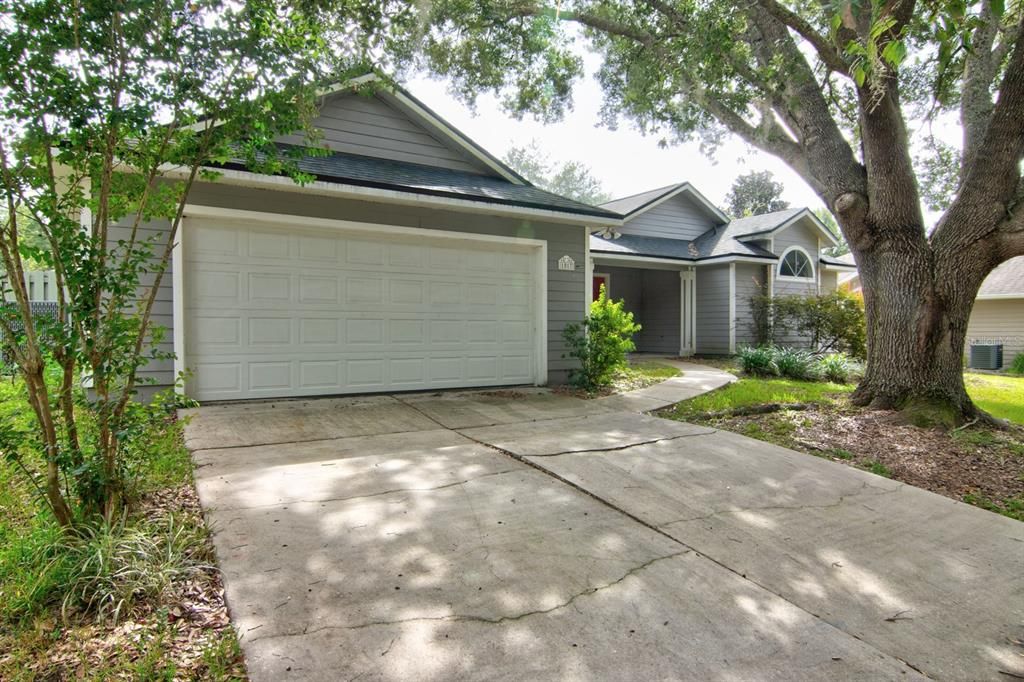 For Rent: $2,160 (3 beds, 2 baths, 1854 Square Feet)