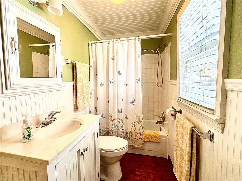 En Venta: $255,500 (2 camas, 1 baños, 852 Pies cuadrados)