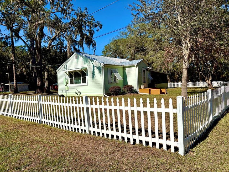 En Venta: $255,500 (2 camas, 1 baños, 852 Pies cuadrados)