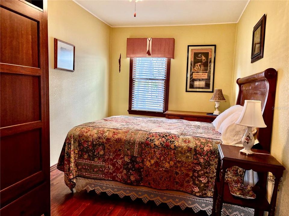 En Venta: $255,500 (2 camas, 1 baños, 852 Pies cuadrados)