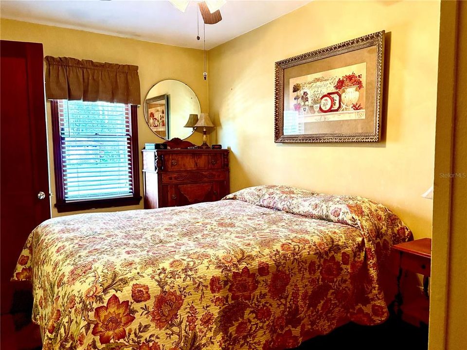 En Venta: $255,500 (2 camas, 1 baños, 852 Pies cuadrados)