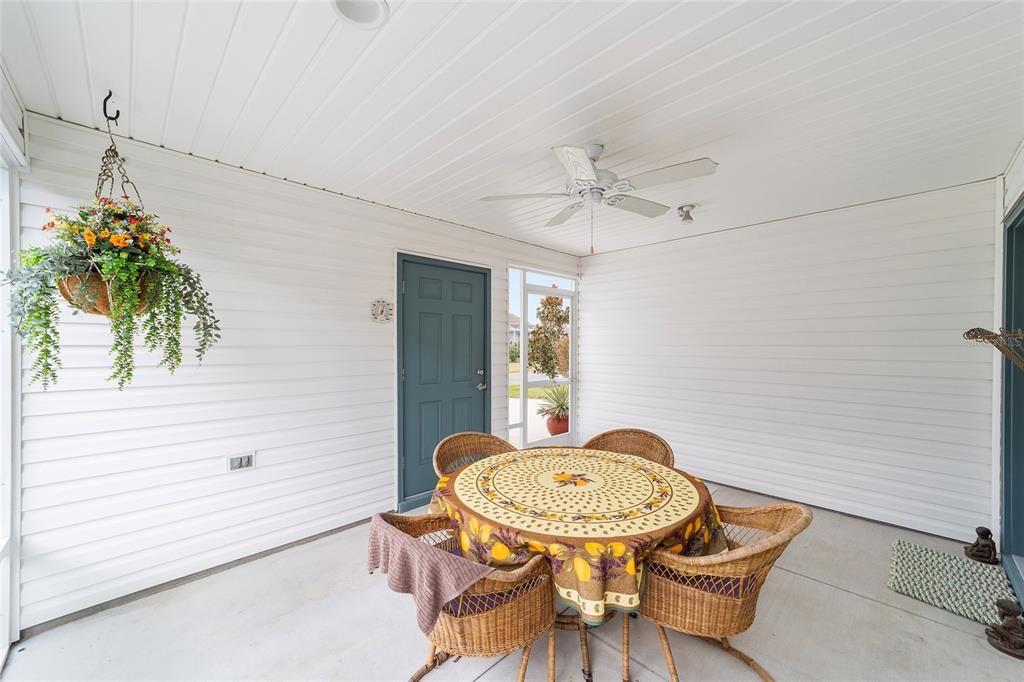 En Venta: $314,900 (2 camas, 2 baños, 1266 Pies cuadrados)