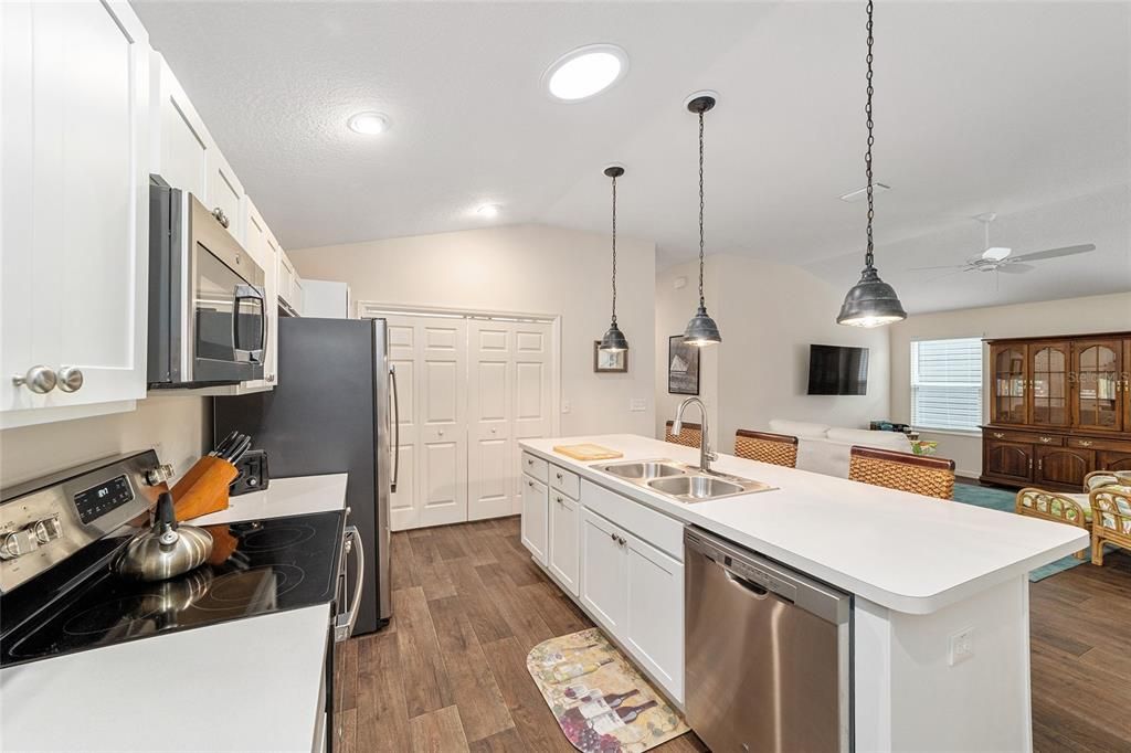 En Venta: $314,900 (2 camas, 2 baños, 1266 Pies cuadrados)