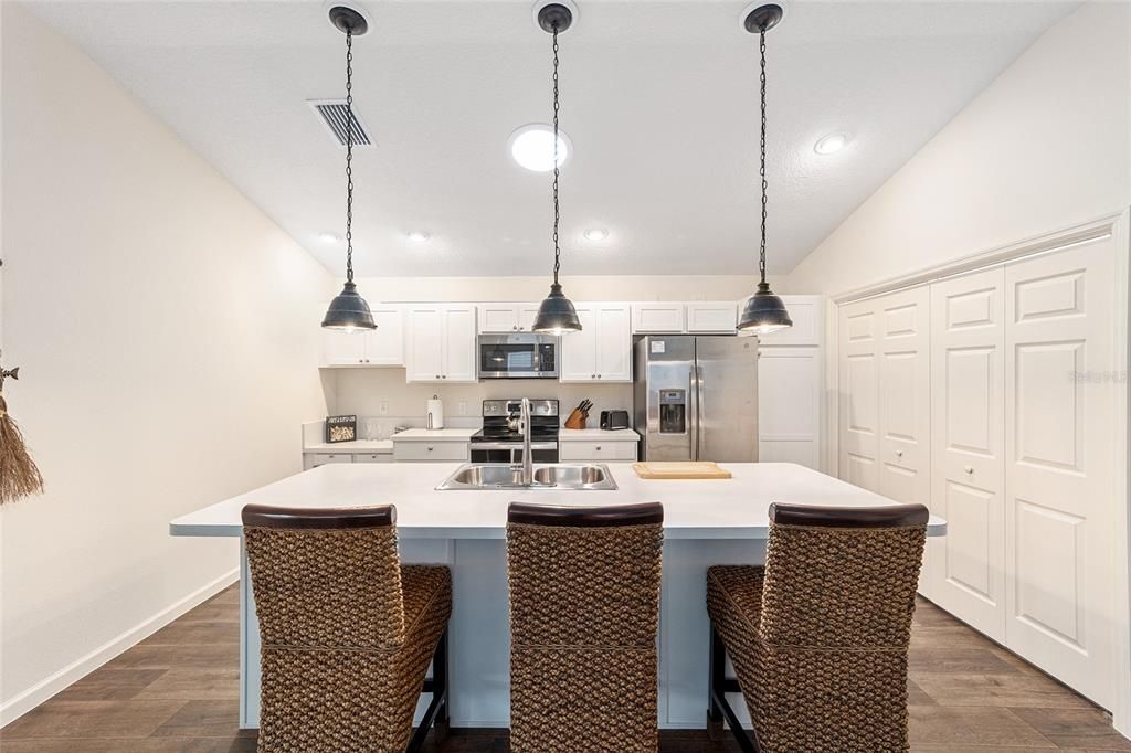 En Venta: $314,900 (2 camas, 2 baños, 1266 Pies cuadrados)