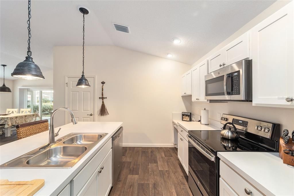 En Venta: $314,900 (2 camas, 2 baños, 1266 Pies cuadrados)