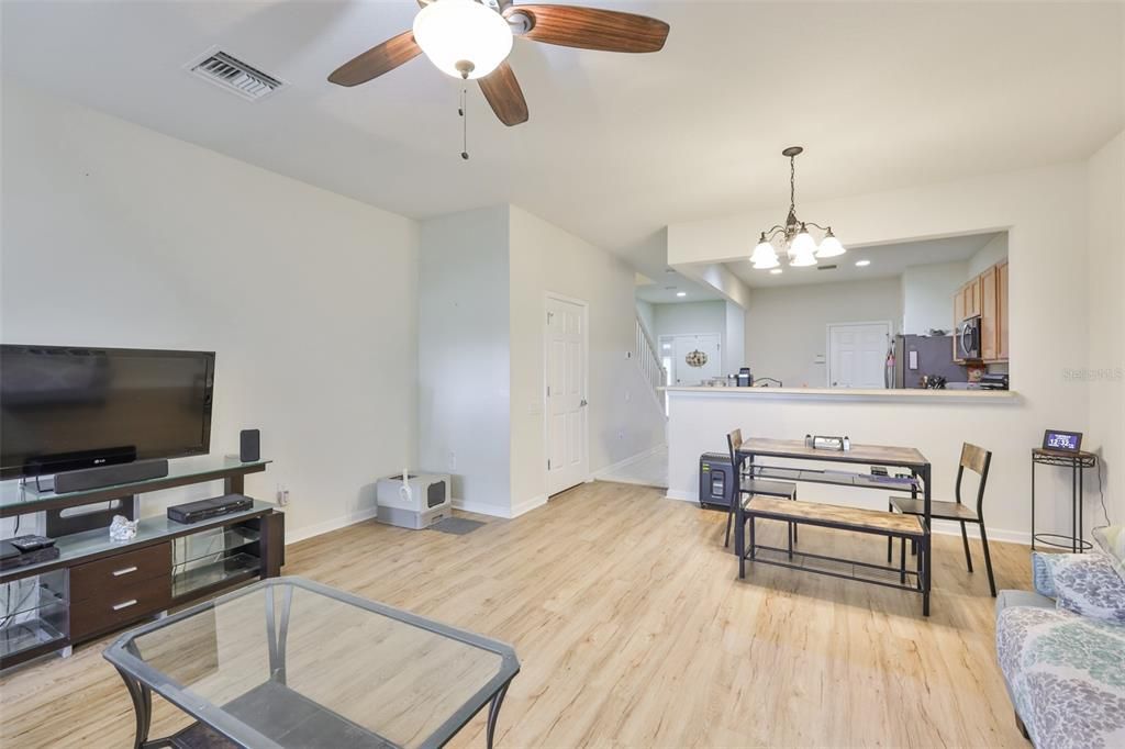 待售: $264,500 (3 贝兹, 2 浴室, 1622 平方英尺)