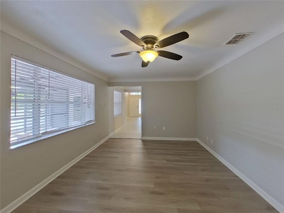 出租: $3,329 (4 贝兹, 2 浴室, 1784 平方英尺)