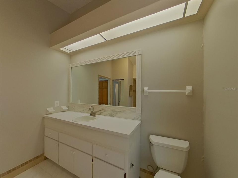 出租: $3,329 (4 贝兹, 2 浴室, 1784 平方英尺)