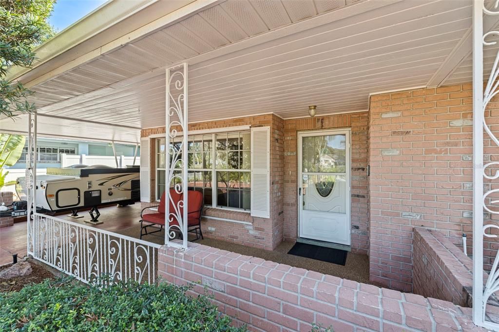 For Sale: $435,000 (4 beds, 2 baths, 1952 Square Feet)