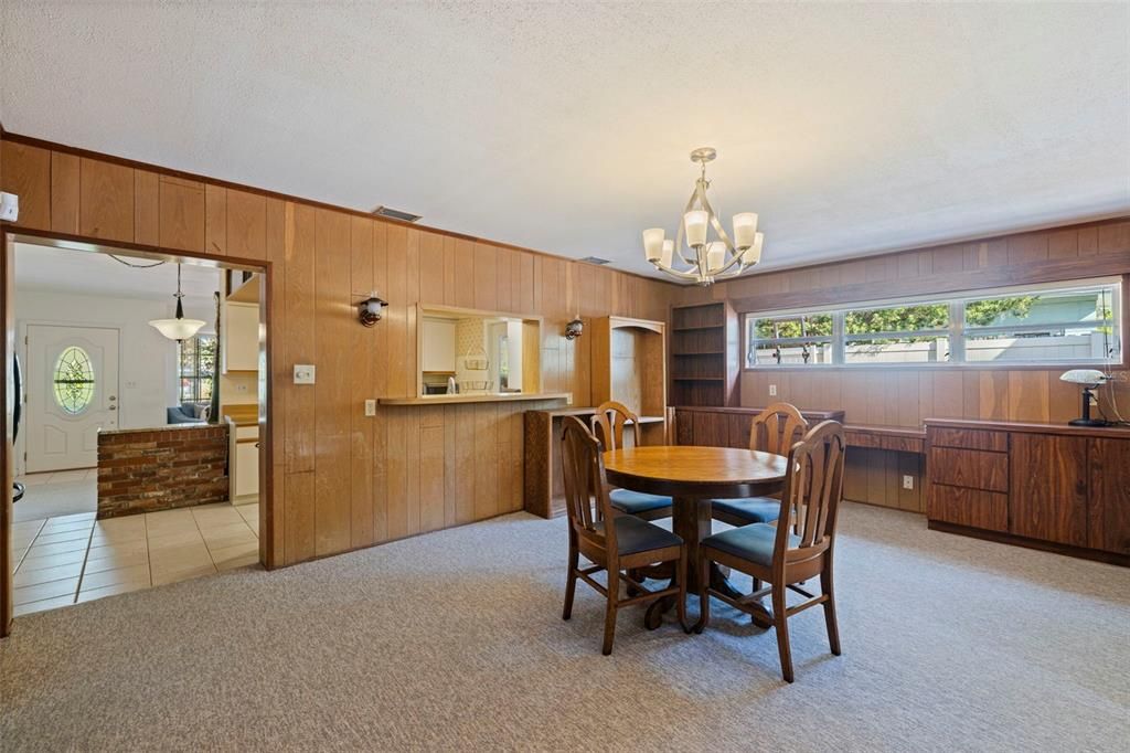 For Sale: $435,000 (4 beds, 2 baths, 1952 Square Feet)