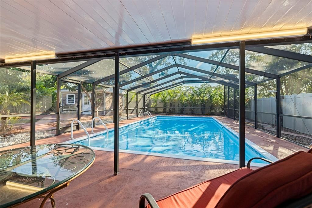 For Sale: $435,000 (4 beds, 2 baths, 1952 Square Feet)