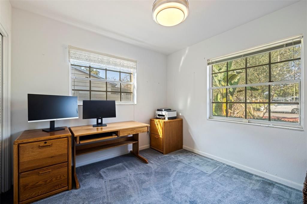 For Sale: $435,000 (4 beds, 2 baths, 1952 Square Feet)