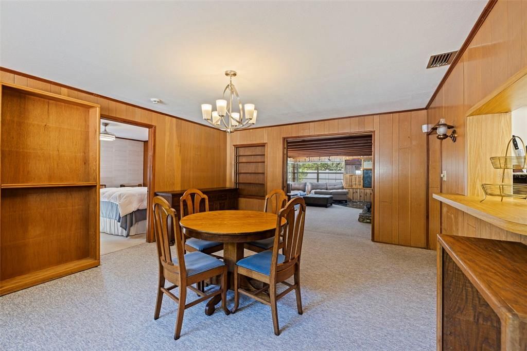 For Sale: $435,000 (4 beds, 2 baths, 1952 Square Feet)