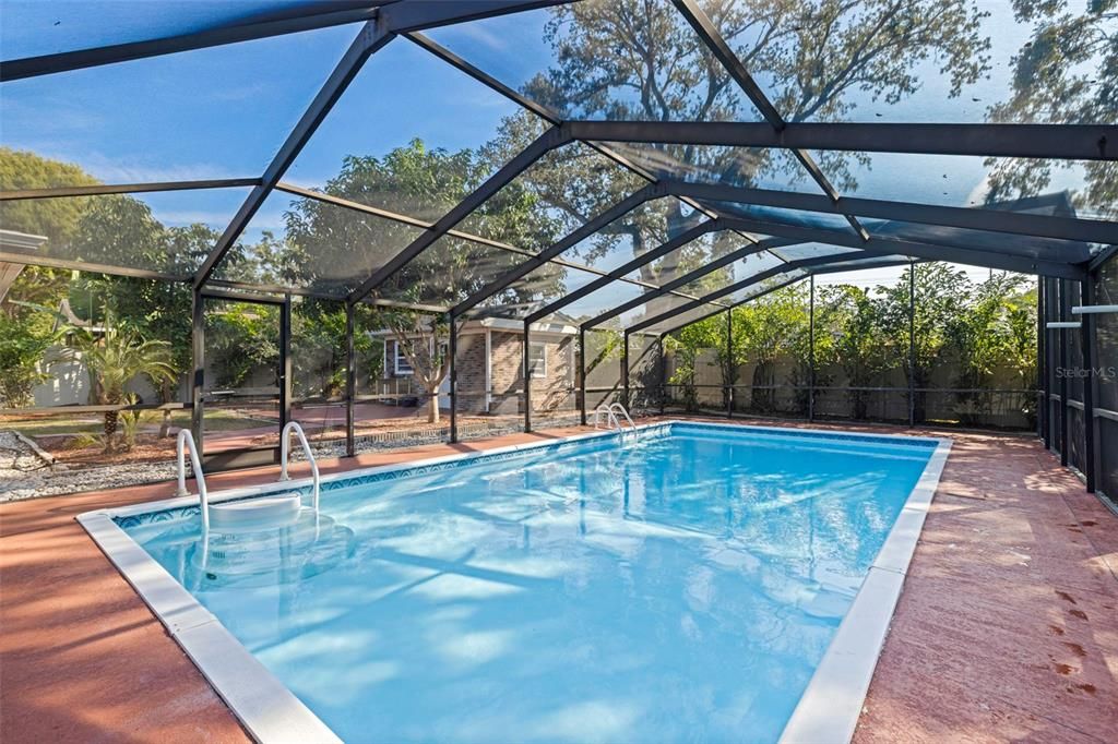 For Sale: $435,000 (4 beds, 2 baths, 1952 Square Feet)