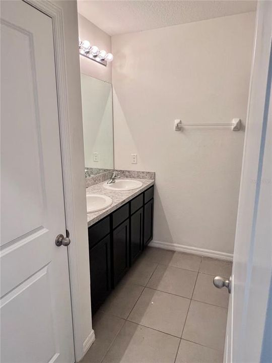 待售: $315,900 (5 贝兹, 3 浴室, 2674 平方英尺)