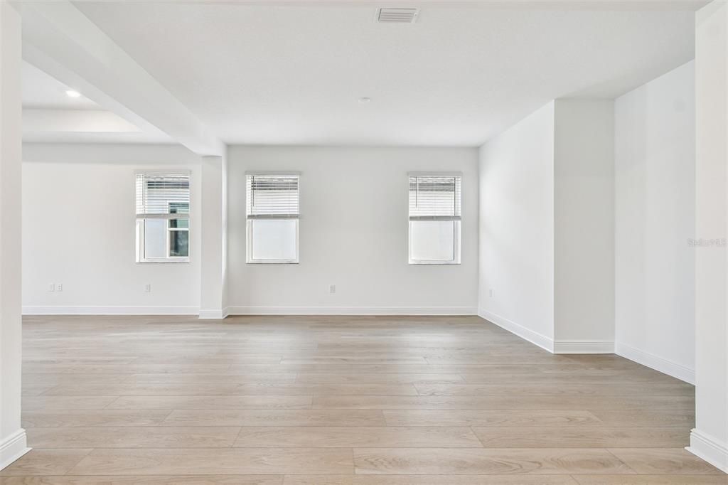 For Sale: $945,799 (4 beds, 3 baths, 3651 Square Feet)