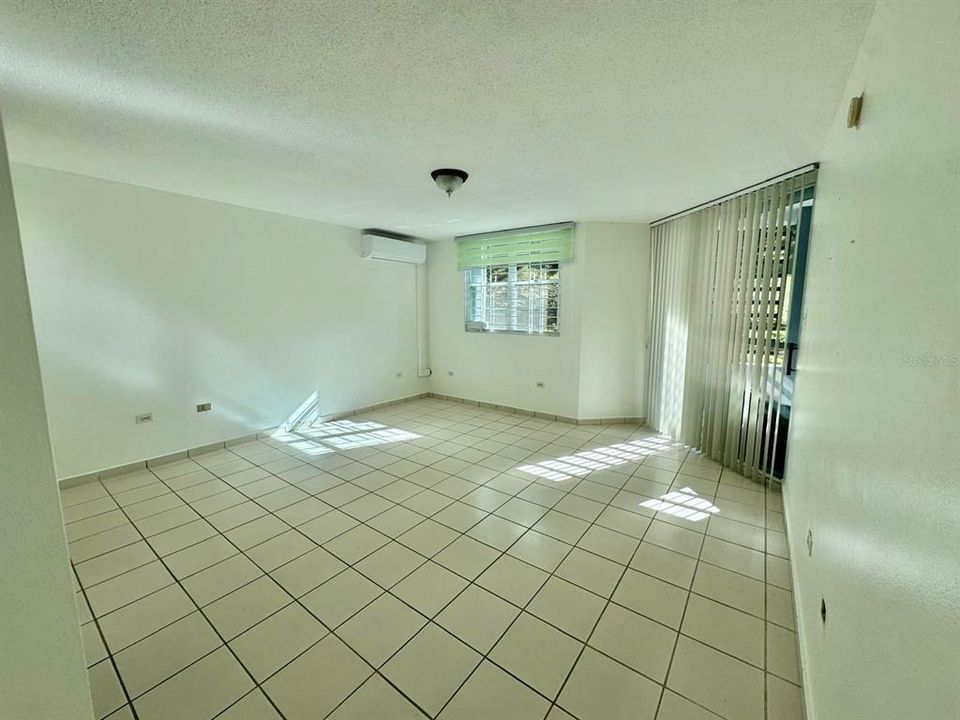 В аренду: $2,500 (3 спален, 2 ванн, 1800 Квадратных фут)