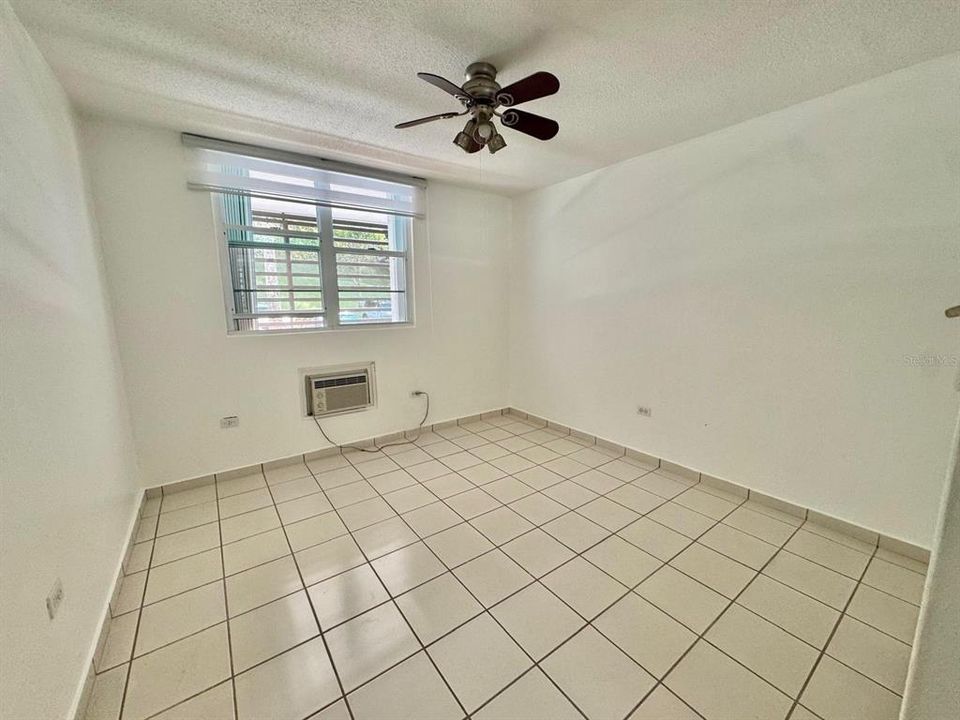 В аренду: $2,500 (3 спален, 2 ванн, 1800 Квадратных фут)