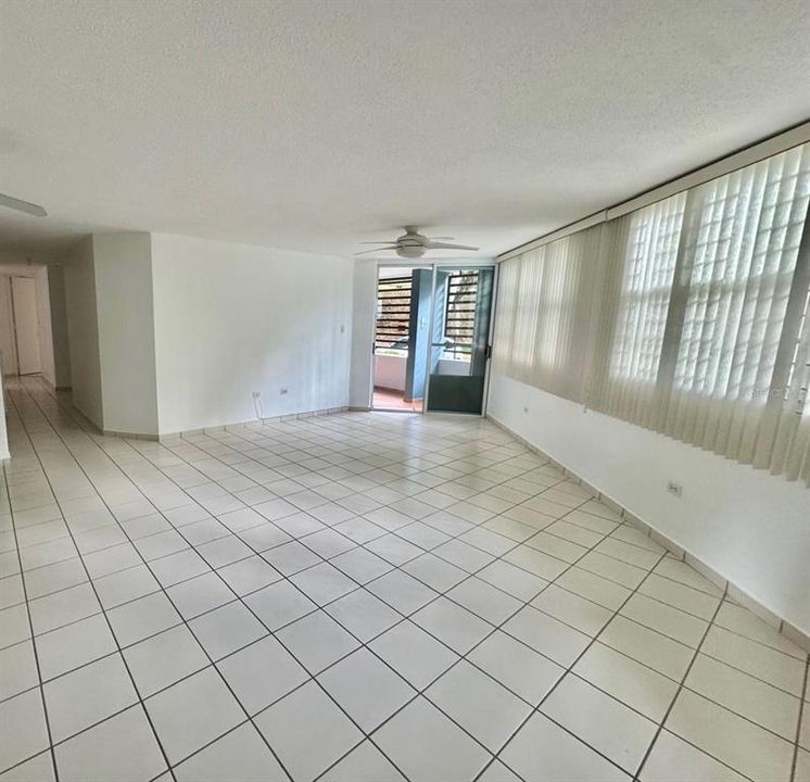 В аренду: $2,500 (3 спален, 2 ванн, 1800 Квадратных фут)