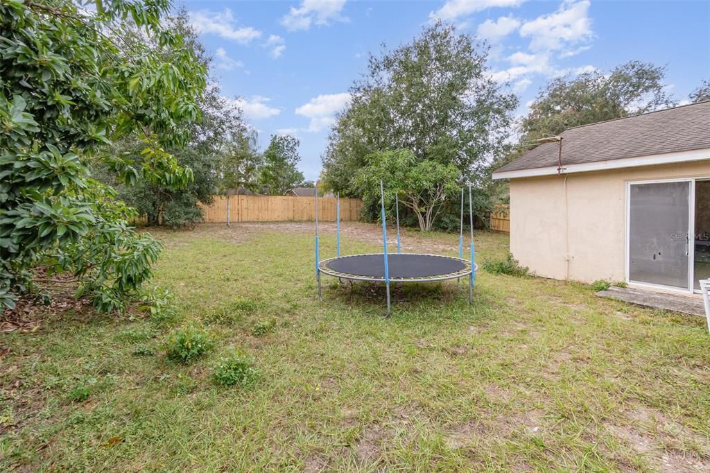 For Sale: $350,000 (3 beds, 2 baths, 1549 Square Feet)