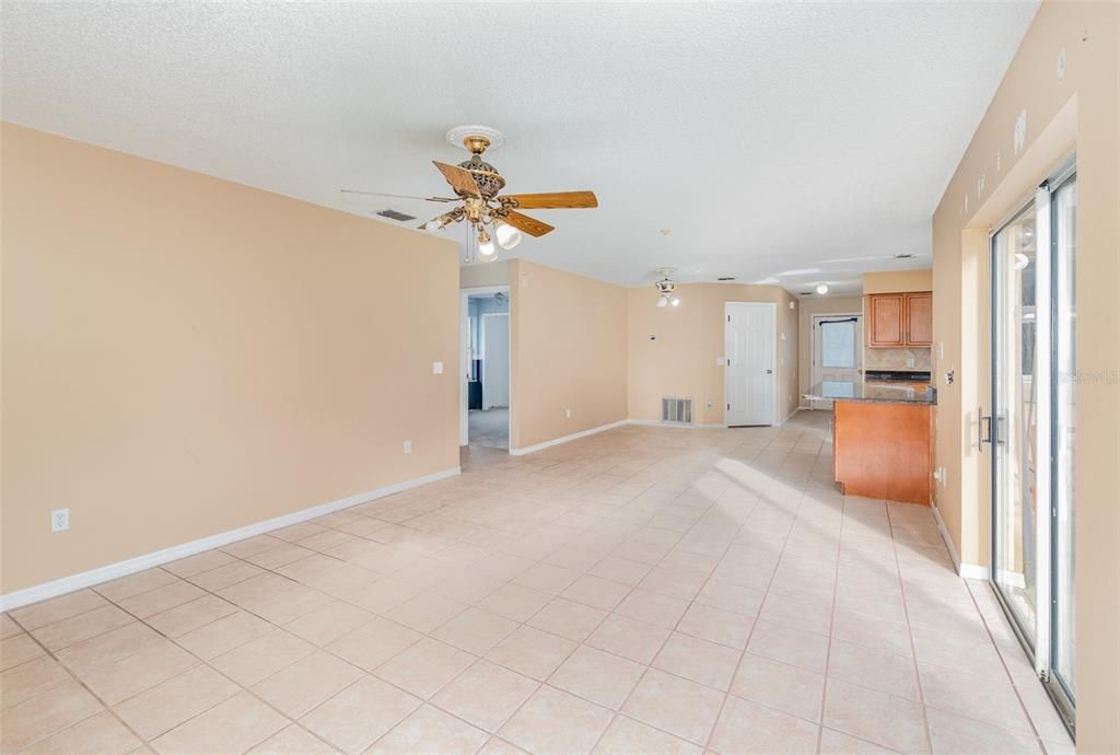 For Sale: $350,000 (3 beds, 2 baths, 1549 Square Feet)