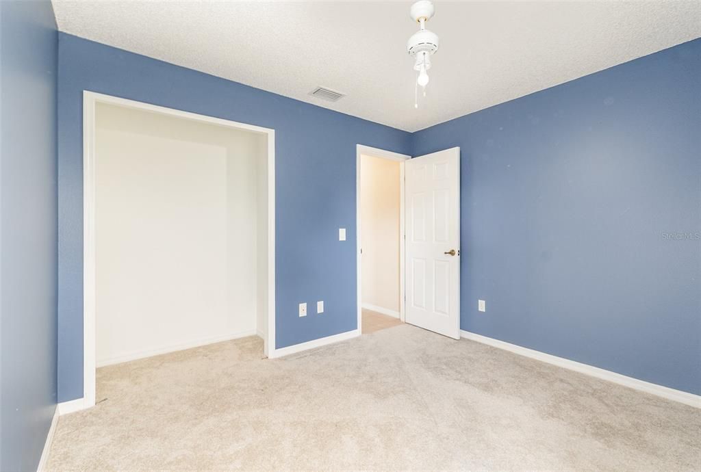 For Sale: $350,000 (3 beds, 2 baths, 1549 Square Feet)