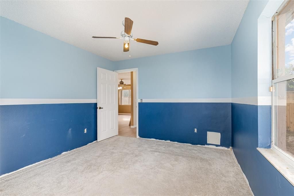 For Sale: $350,000 (3 beds, 2 baths, 1549 Square Feet)