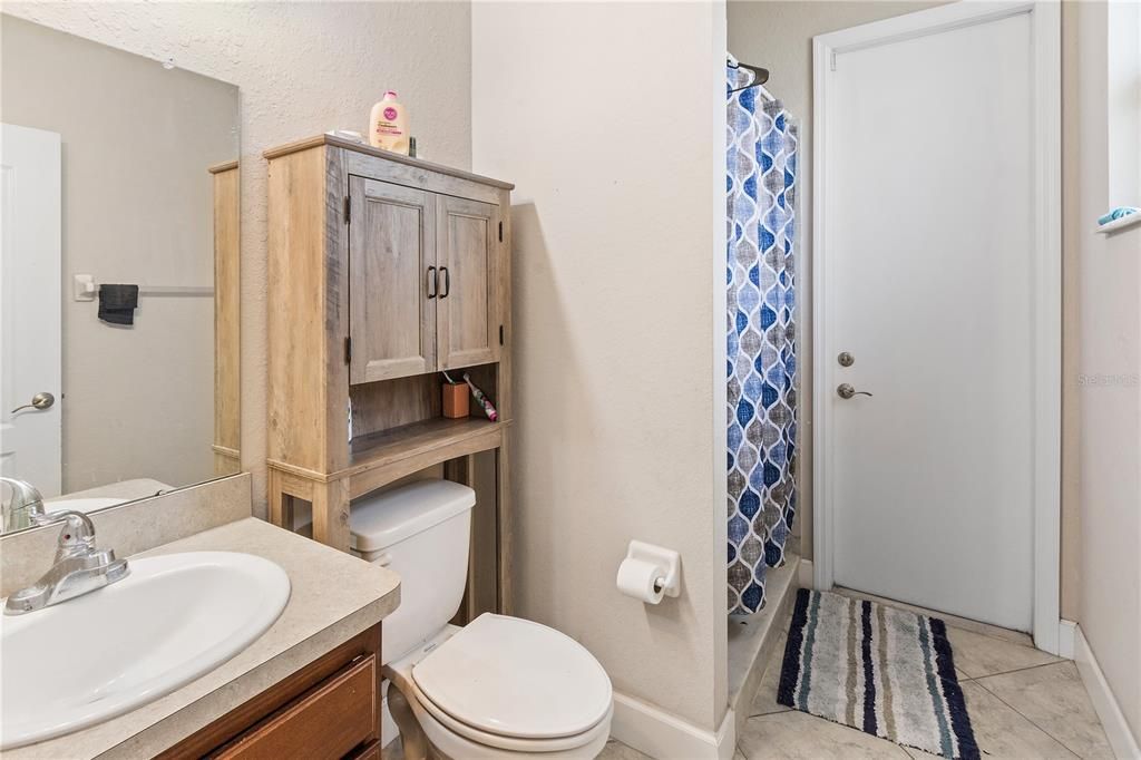 En Venta: $479,900 (4 camas, 3 baños, 2697 Pies cuadrados)